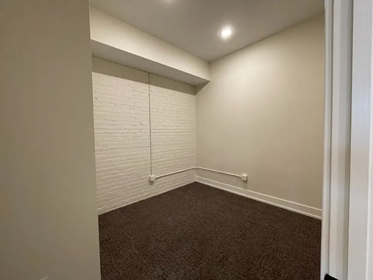 Beautiful Apartments West Grand Neighborhood — Photo 16