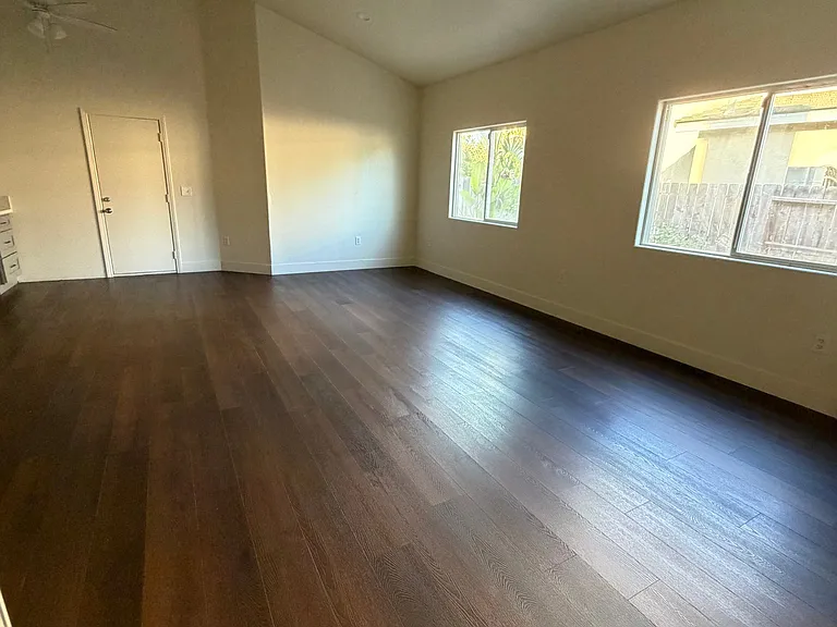 4667 Chamber St — Photo 7