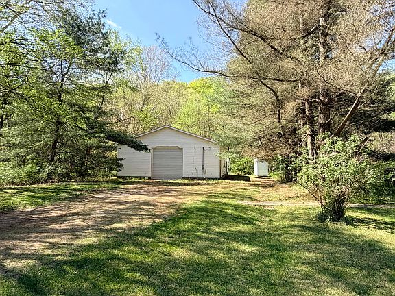 5th image of 1574 Lick Run Rd