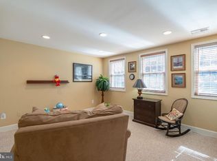 4625 Knight Pl, Alexandria, VA 22311