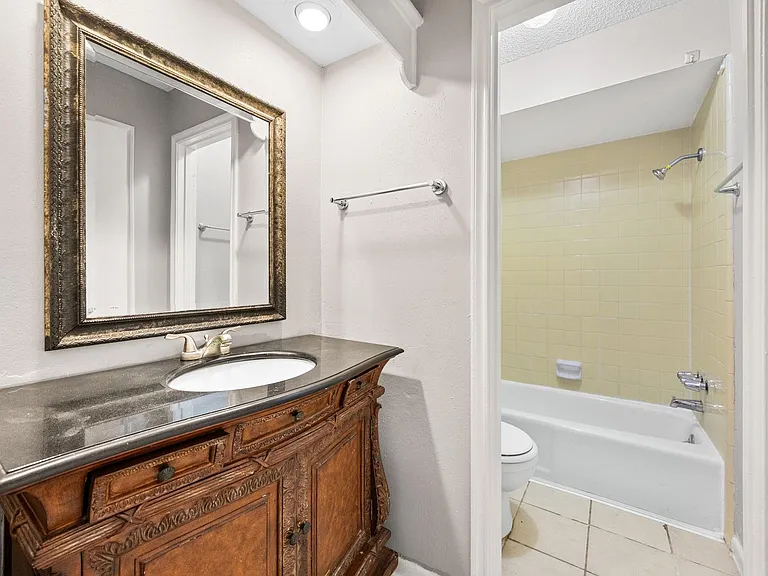2211 Turtle Creek Dr — Photo 18