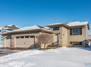 9104 W Norma Trl, Sioux Falls, SD 57106