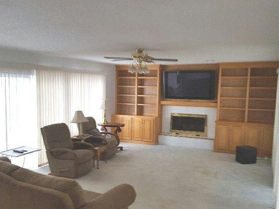 5th image of 14450 Woodstock St