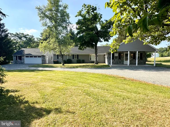 12 Zieglerville Rd, Schwenksville, PA 19473