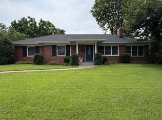 720 Waterford Rd, Windy Hills, KY 40207