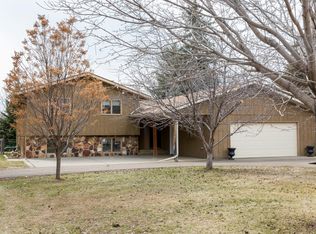 7 Captain Leach Dr, Mandan, ND 58554