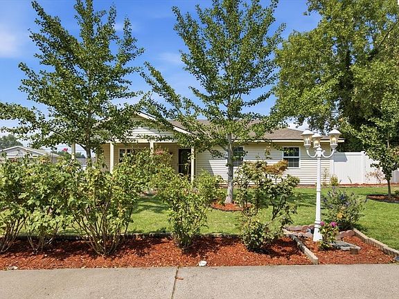 4th image of 609 Basswood Ave