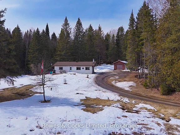 2nd image of 1046 Detlor Rd
