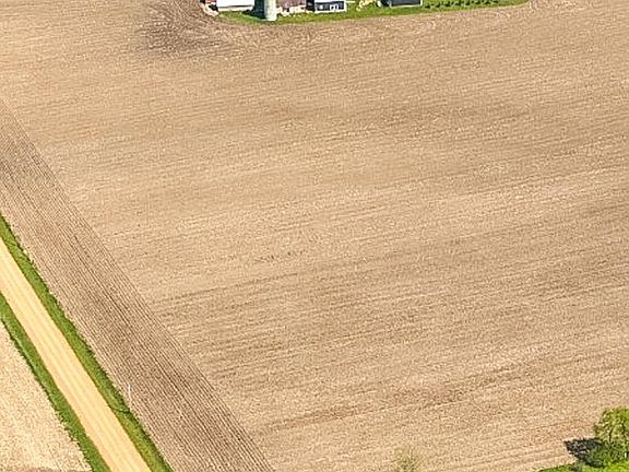 2nd image of 230352 EAU CLAIRE RIVER ROAD