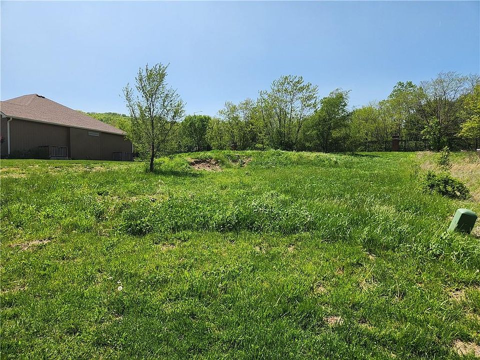 1st image of 1933 Edgewood Dr