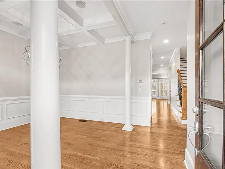 250 Mystic Ridge Hl — Photo 2