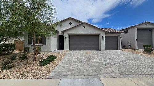 18572 W Cottontail Ln Photo 1