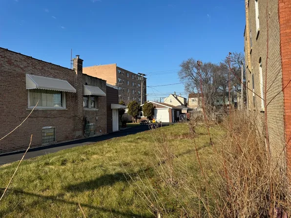 4730 W 20th St, Cicero, IL 60804