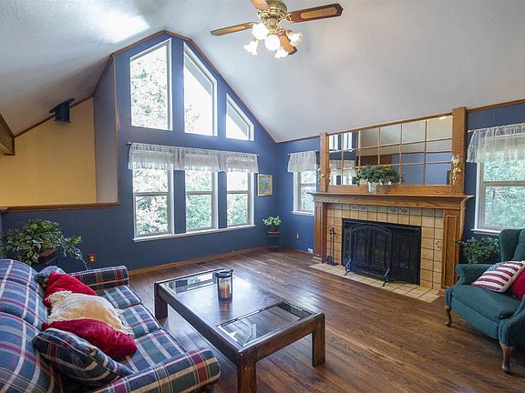 3rd image of 24740 Prospector Dr