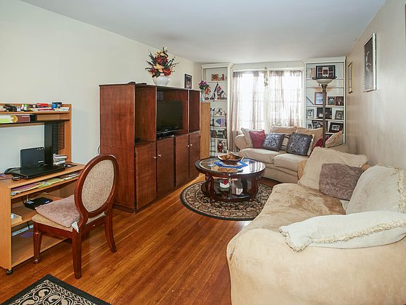 3rd image of 3325 92nd St #3P