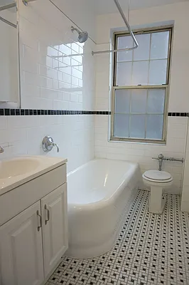 Rented by Metropolitan Equities | media 8