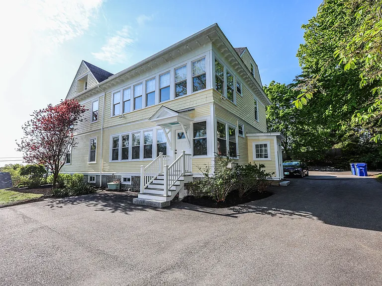 65 Hubbard St #2 — Photo 4