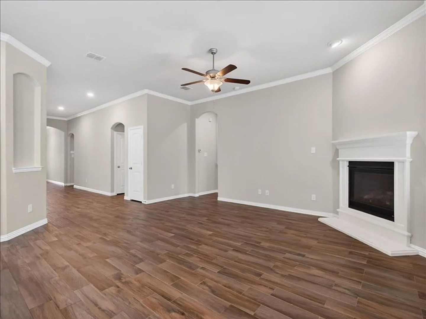 Beautiful Single-Story Home in Prosper's Artesia Community — Photo 3