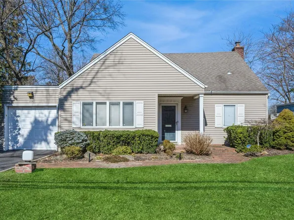 184 E Rockaway Road, Hewlett, NY 11557