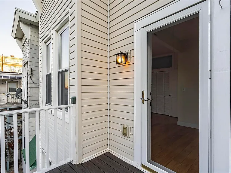114A Cottage St #2 — Photo 15