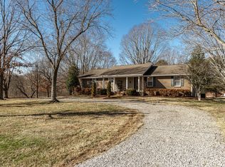 826 Shun Pike, Cottontown, TN 37048