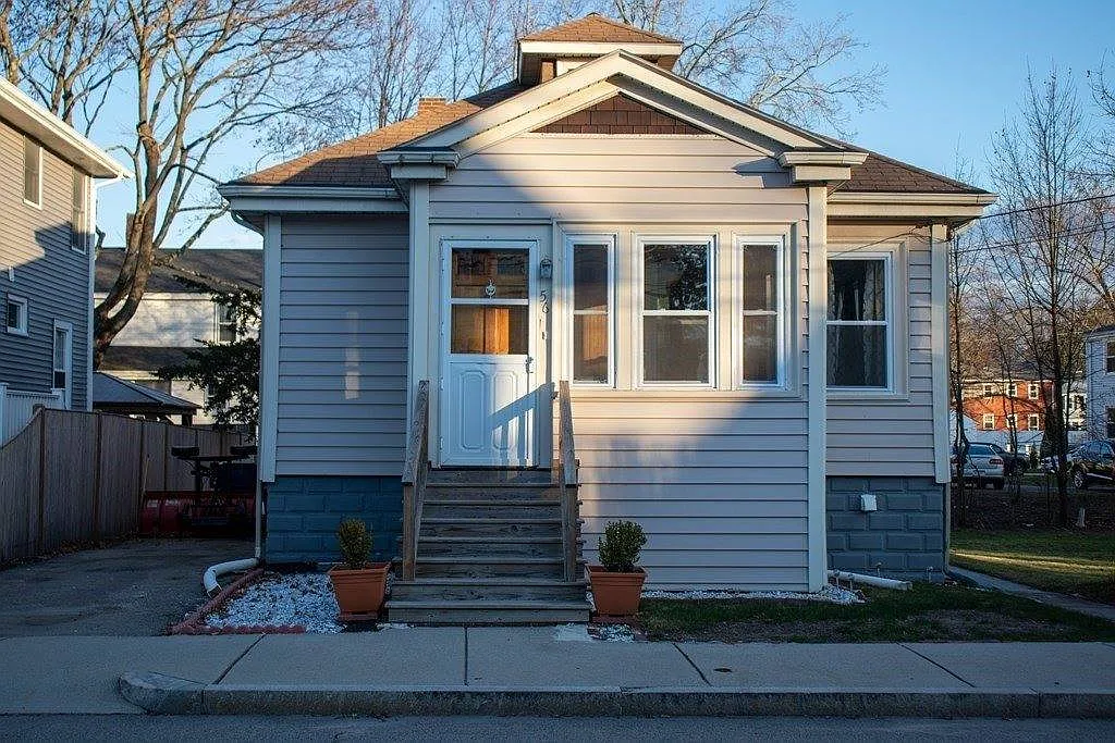 2 bed, 935 sqft, $2,750 — Photo 1
