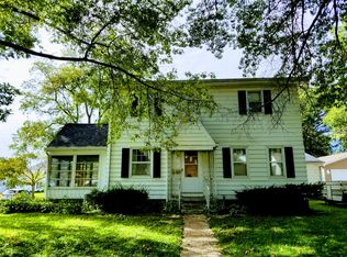 360 Clough St, Waterloo, IA 50701