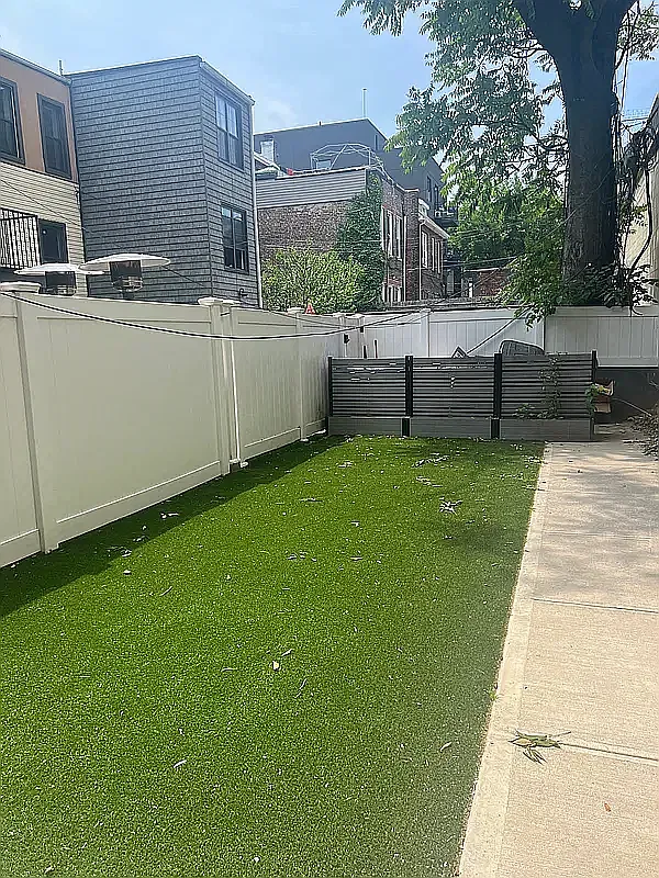 1419 Herkimer Street — Photo 2
