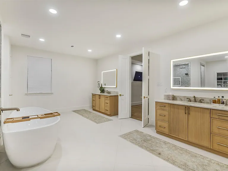 9411 Millbury Dr — Photo 22