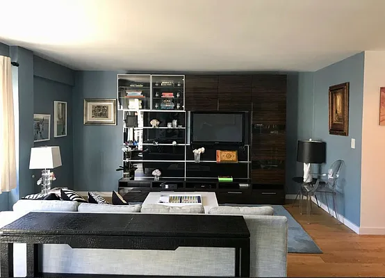 Rented by Manhattan Apartment Organization | media 125