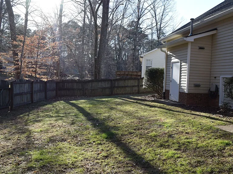 106 Trailing Fig Ct — Photo 3