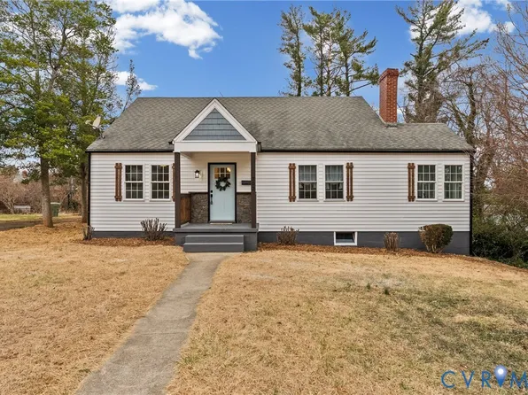 702 Irving St, Farmville, VA 23901