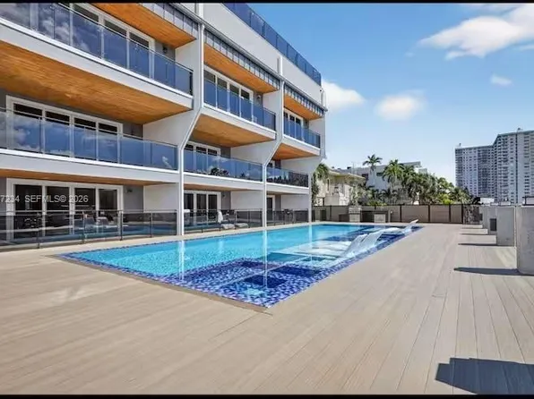 3822 NE 171st St #3822, North Miami Beach, FL 33160