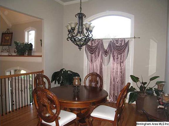 5th image of 529 Rolling Hills Dr
