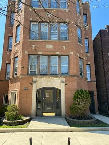 6348 S Artesian Ave #3F Photo 1