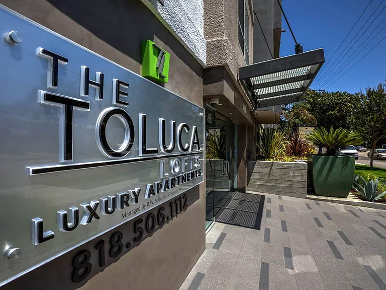Toluca Lofts — Photo 16