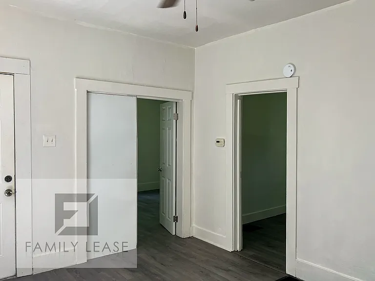 923 W Marietta St — Photo 6