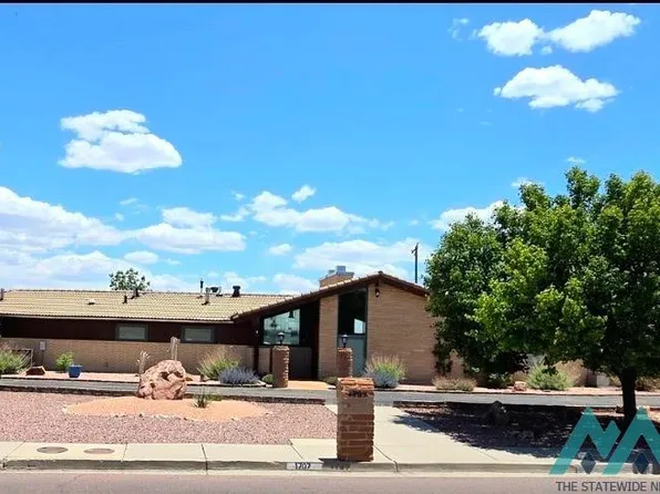 1707 Red Rock Dr, Gallup, NM 87301