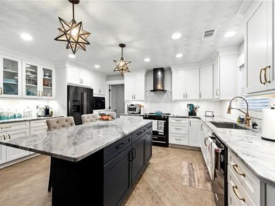 272 S Parliament Dr, Virginia Beach, VA, 23462