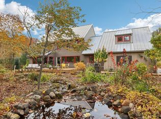 328 Juniper Ct, Delafield, WI 53018