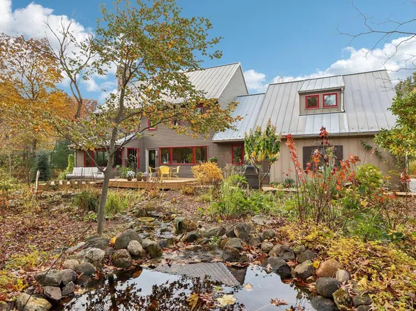 328 Juniper COURT, Delafield, WI 53018