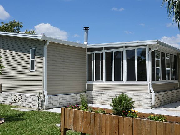 4th image of 1741 Western Redwood Ave