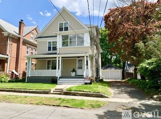 271 Roselle St UNIT 1, Fairfield, CT 06825