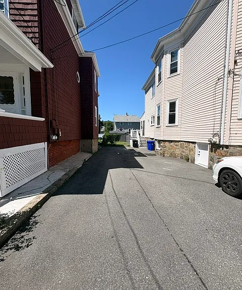 Lawrence St — Photo 9