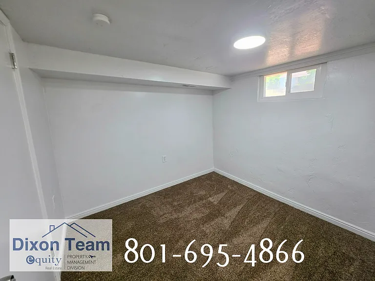 1284 E 22nd St — Photo 19