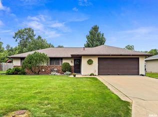 201 N Rustic Rd, East Peoria, IL 61611