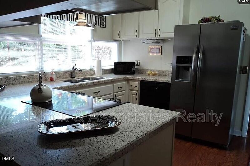 2nd image of 1009 Vandora Springs Rd