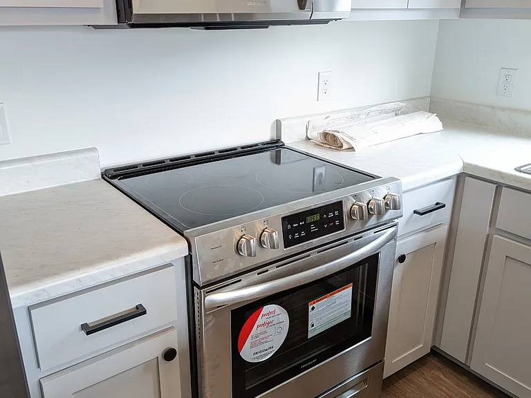 113 Edgefield Rd — Photo 11