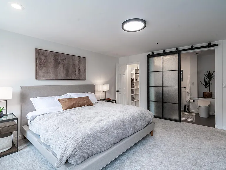 48 W Broadway S #407 — Photo 13