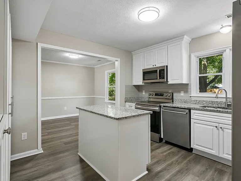 4 Delmont Ct — Photo 16